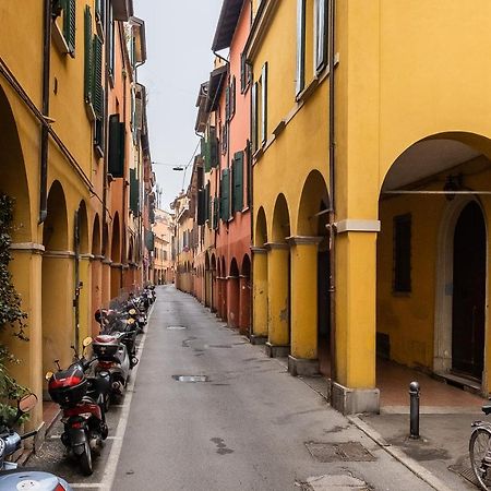Sotto I Portici Di Bologna Lägenhet Exteriör bild