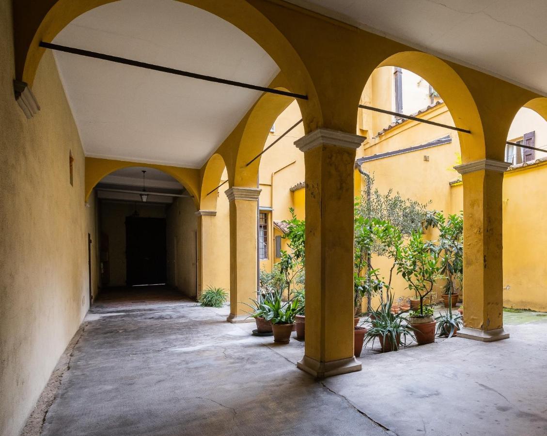 Sotto I Portici Di Bologna Lägenhet Exteriör bild