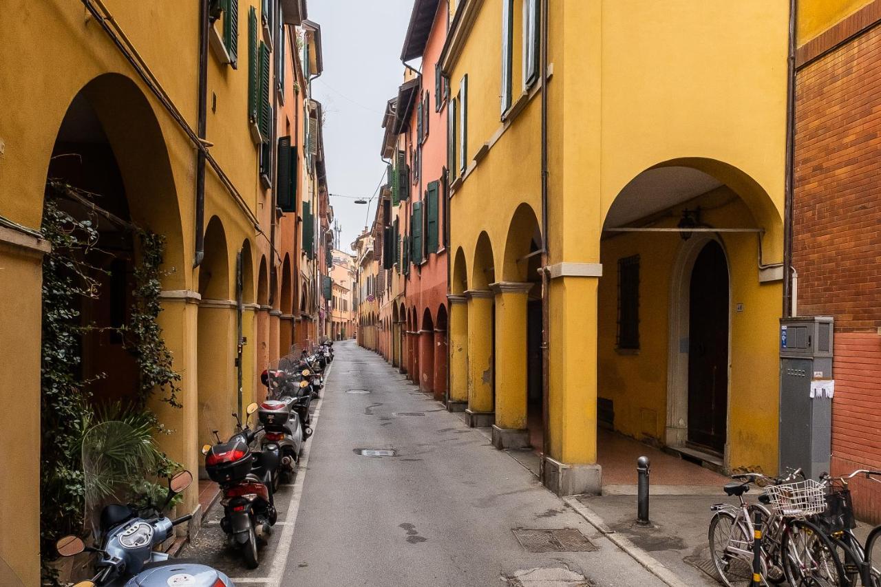 Sotto I Portici Di Bologna Lägenhet Exteriör bild